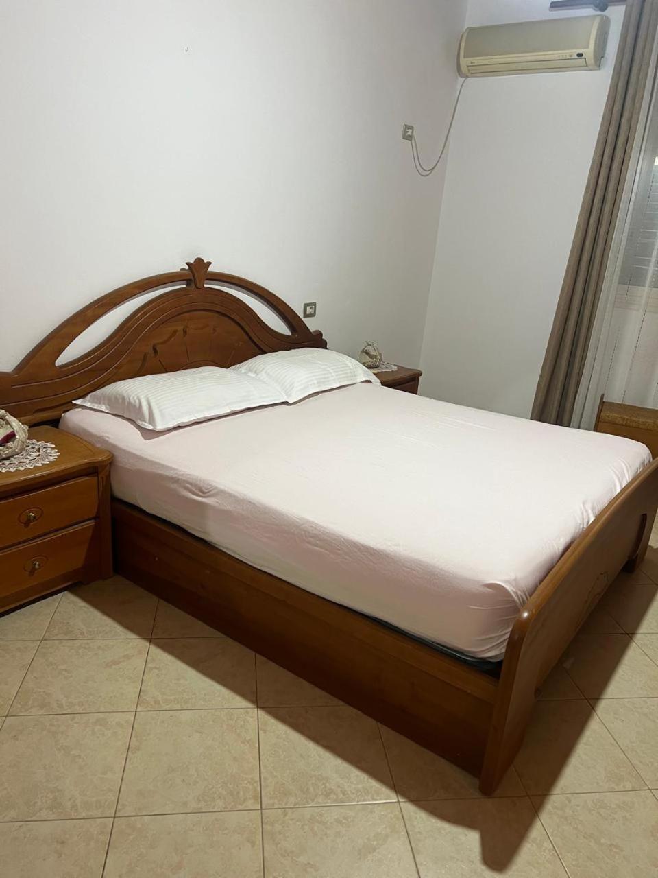 Hotel Nori House Vlorë Esterno foto