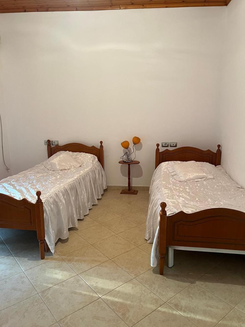 Hotel Nori House Vlorë Esterno foto