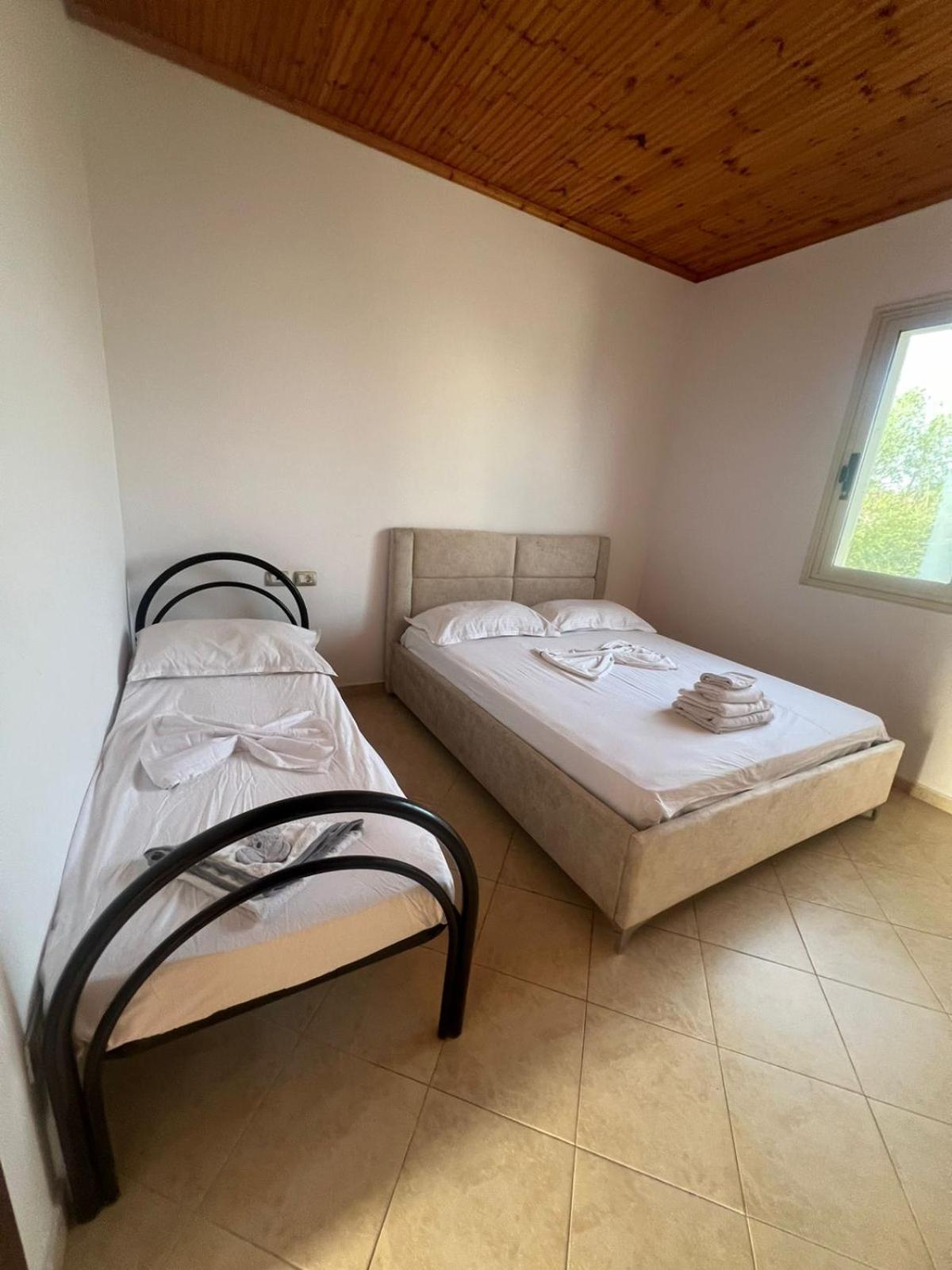 Hotel Nori House Vlorë Esterno foto